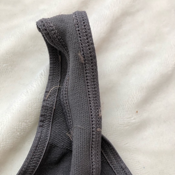 Basic Sports Bra - Picture 4 of 6